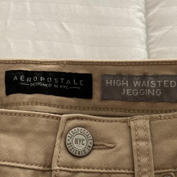AEROPOSTAL HIGH WAISTED JEGGING BEIGE WOMEN’S PANTS SIZE 4 SHORT/COURT - Picture 2 of 10